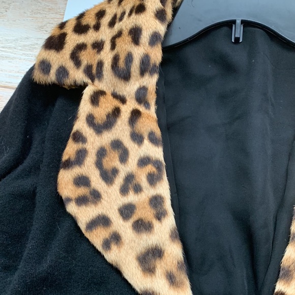 Vintage Luxury Garage Sale Real Fur Leopard🐆Animal Print Cropped Black Cardigan - Picture 3 of 15